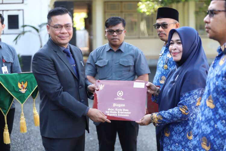 Upacara Bela Negara Di Pidie Dirangkai Penghargaan ASN