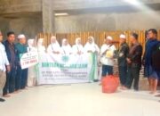 MUI Padangsidimpuan Dan MUI Pekan Baru Bantu Warga Korban Banjir Di Tapanuli Tengah