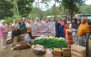 Istri-istri Anggota DPR RI Bantu Korban Bencana Tapsel