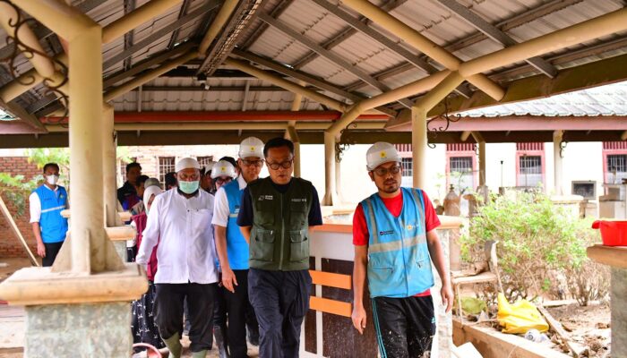 Direksi Dan Relawan PLN Turun Langsung Pastikan Percepatan Pemulihan Fasilitas Umum Di Aceh