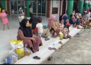 Management Pembangunan Stand Coffee Berbagi Ratusan Paket Sembako Di Desa SeI Rotan