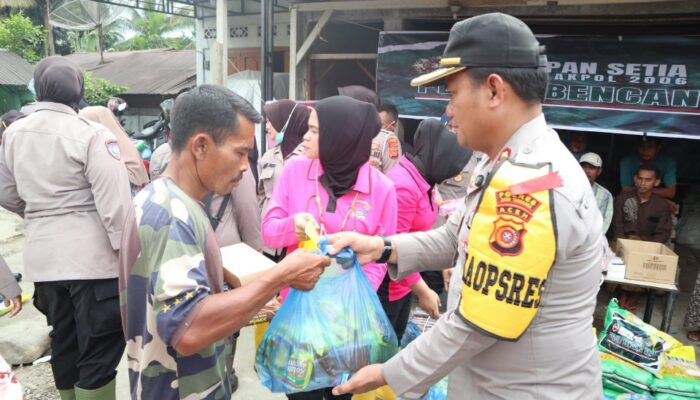 Bantuan Korban Banjir Dan Longsor Mengalir, Salah Satunya Dari Kapolres Aceh Tenggara