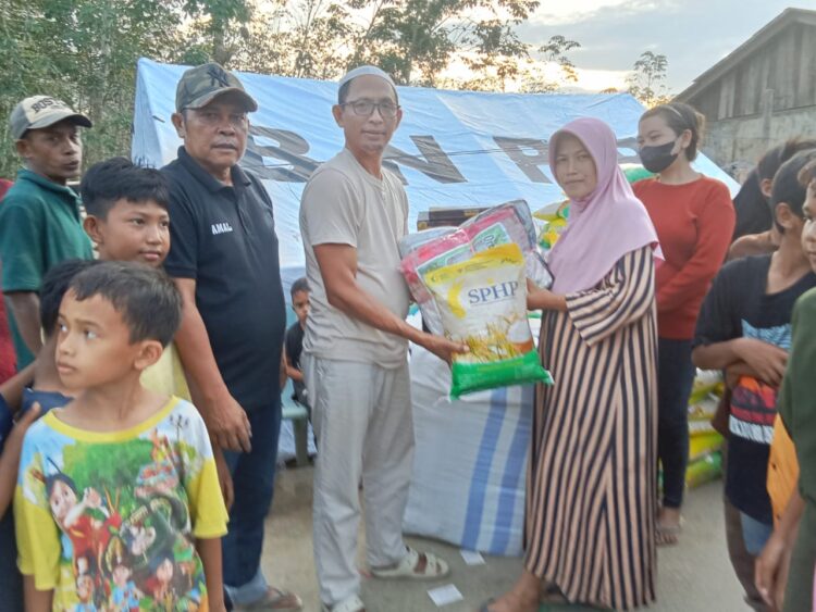 Tgk. Amran Hadir Salurkan Bantuan Kemanusiaan Kepada Warga Korban Banjir Aceh Tamiang