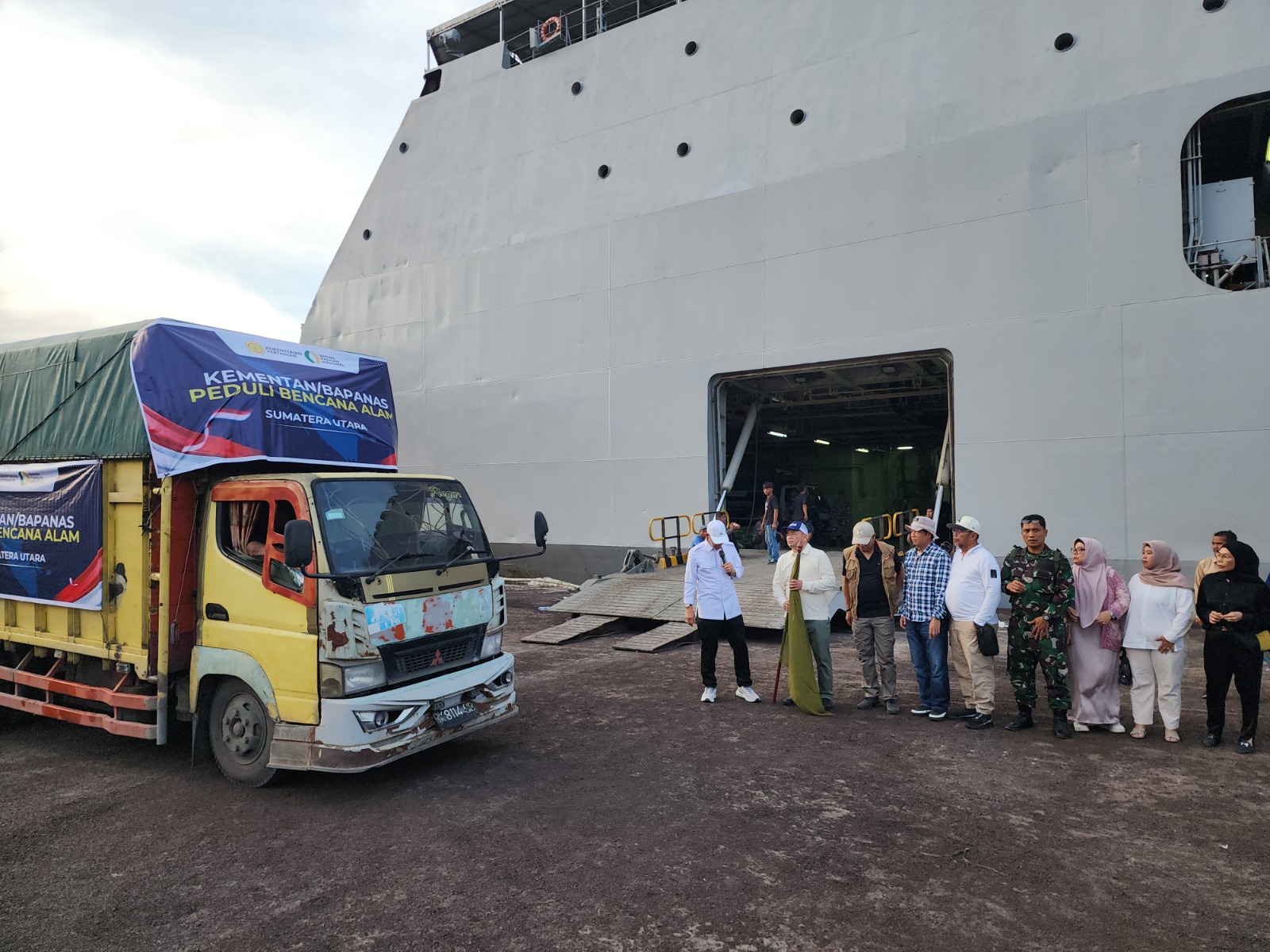 Kadis Ketapang Lepas Secara Simbolis Bantuan Kementan/Bapanas Ke Daerah Terdampak Bencana