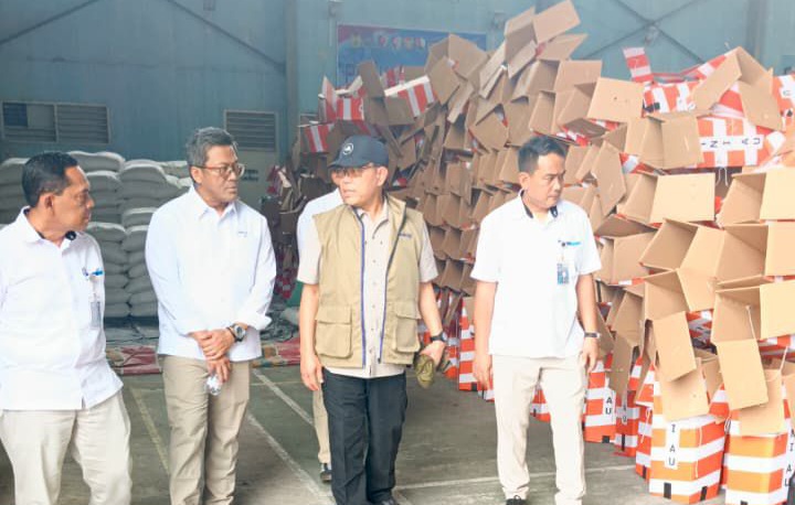 Wadirut Perum Bulog Pastikan Distribusi Stok Beras Ke Wilayah Terdampak Bencana