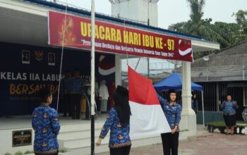 Kaum Perempuan Ambil Peran Upacara Hari Ibu Ke-97 Di LP Labuhan Ruku