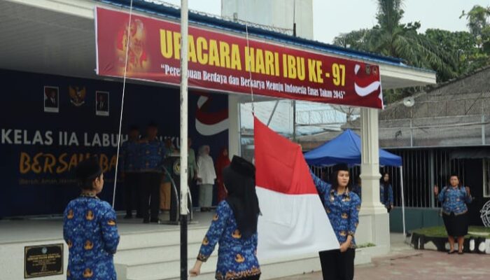 Kaum Perempuan Ambil Peran Upacara Hari Ibu Ke-97 Di LP Labuhan Ruku