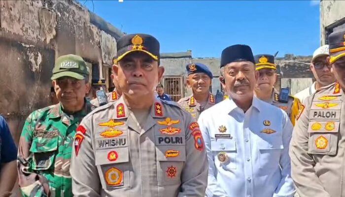 Pelaku Narkoba Yang Lari Ditangkap, Kapolda Sumut Tinjau Mapolsek MBG Yang Dibakar Massa