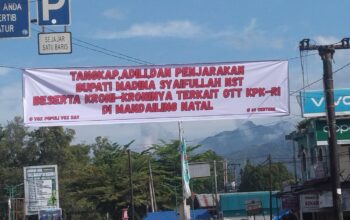 Spanduk Tuntutan Penegakan Hukum Muncul Di Kota Panyabungan