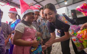 Jelang perayaan Natal, Indosat Ooredoo Hutchison (Indosat atau IOH) menghadirkan program Indosat Berbagi Kasih, sebuah program yang dirancang untuk menebarkan kehangatan bagi anak-anak dari komunitas rentan di berbagai wilayah Indonesia.