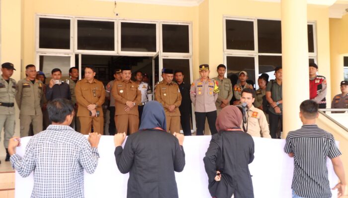 DPP BEM Demo Kantor Bupati Aceh Singkil, Minta Usut Dugaan Korupsi Disdik Dan RSUD