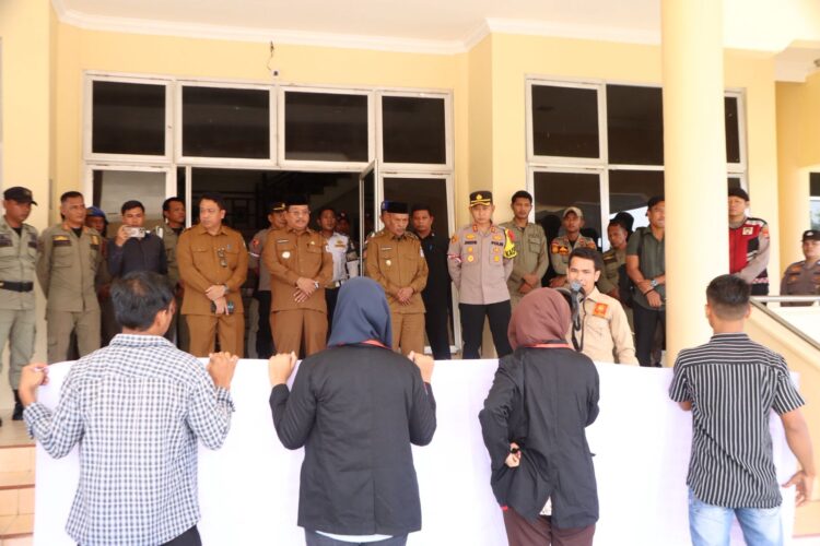 DPP BEM Demo Kantor Bupati Aceh Singkil, Minta Usut Dugaan Korupsi Disdik Dan RSUD