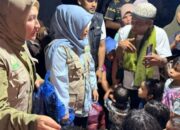 Kak Na Antar Bantuan Ke Lhok Gunci, Perkampungan Yang Berubah Menjadi Sungai