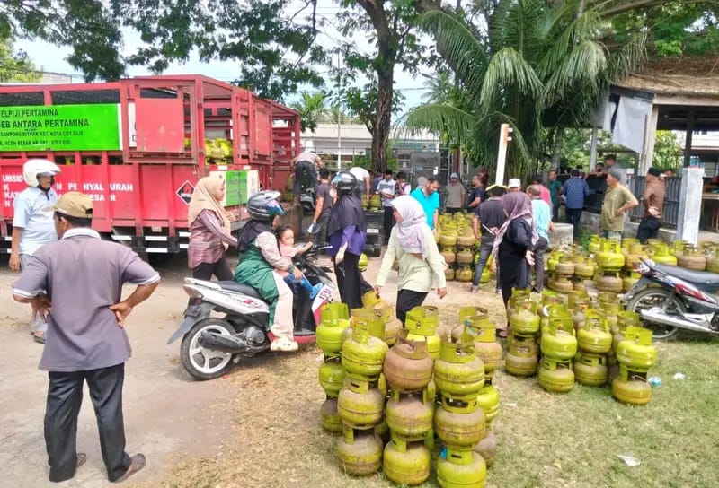 Pemkab Aceh Besar Telah Distribusikan Ribuan Gas 3 Kg Ke Masyarakat