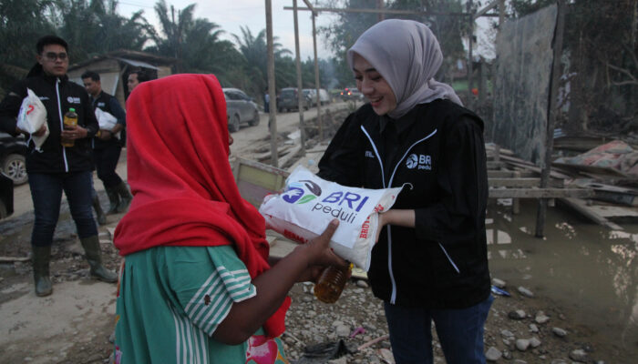 BRI Region 1/Medan  Turunkan Tim Elang Relawan BRI dan Dukung Pemulihan Bencana di Sumatera Utara dan Aceh