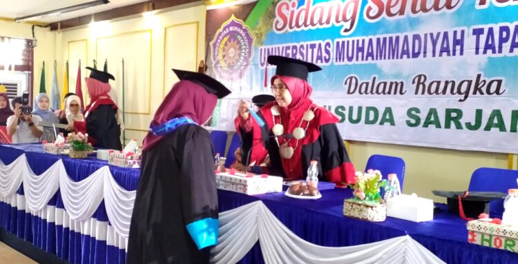 291 Mahasiswa UM Tapsel Diwisuda, Rektor Minta Alumni Perkuat Kompetensi Dan Jaga Integritas
