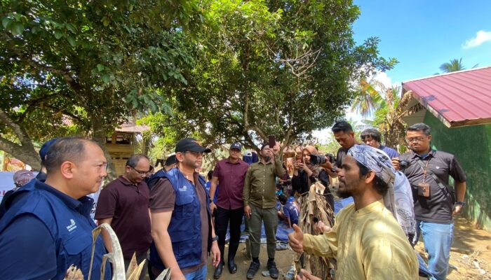 Kunjungi Desa Menang Gini Aceh Tamiang, Direktur Telkom Pastikan Pemulihan Jaringan Internet