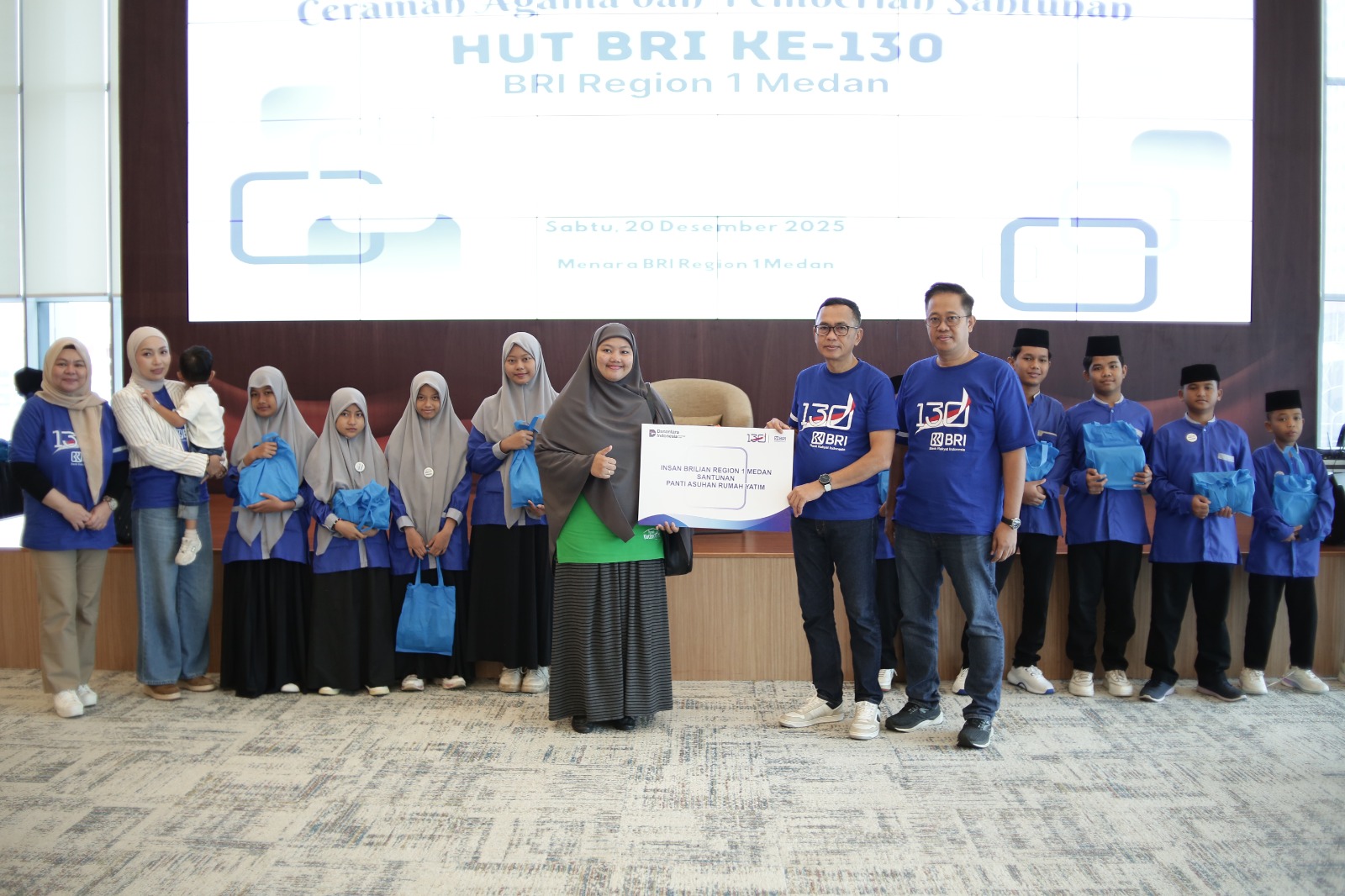 BRI Social Activity: Penyaluran Bantuan Sosial BRI Region 1/Medan di Desa Bukit Mas dan Desa Sekoci