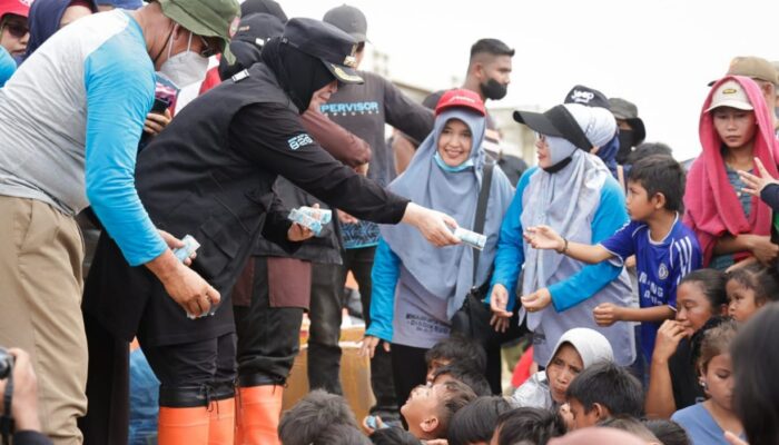 Tiga Hari Di Aceh Tamiang, Wali Kota Illiza Antar Bantuan Hingga Tembus Daerah Terisolasi