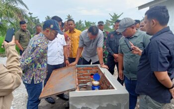 Anggota DPR-RI Musa Rajekshah Tinjau Uji Coba Sistem Pamsimas Di PantaiLabu