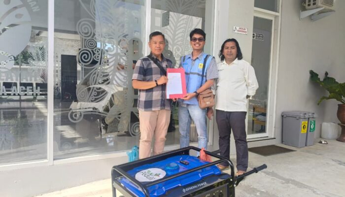 Dukung Operasional Perkantoran, PLN Serahkan Genset Ke BPKH Banda Aceh
