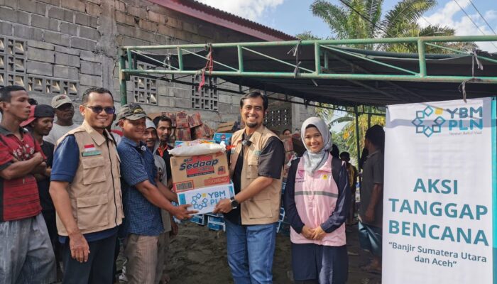 Melalui YBM, PLN UIP Sumbagut Salurkan Bantuan Tanggap Banjir Di Sumut