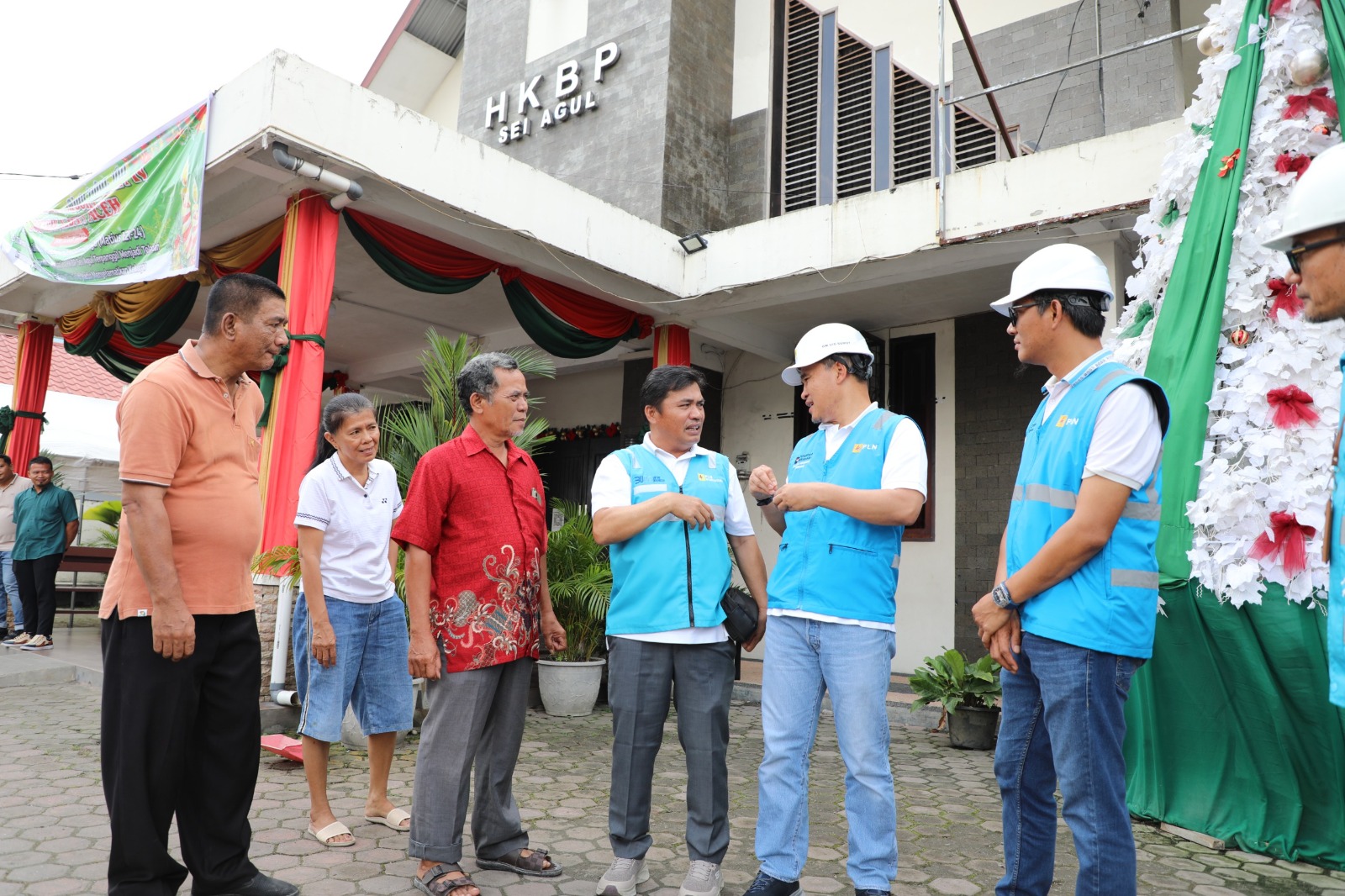 PLN Pastikan Pasokan Listrik Aman Jelang Malam Natal 2025