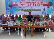 Kepala Desa Pasar VI Kualanamu Tutup Pelatihan Membuat Parcel Hantaran