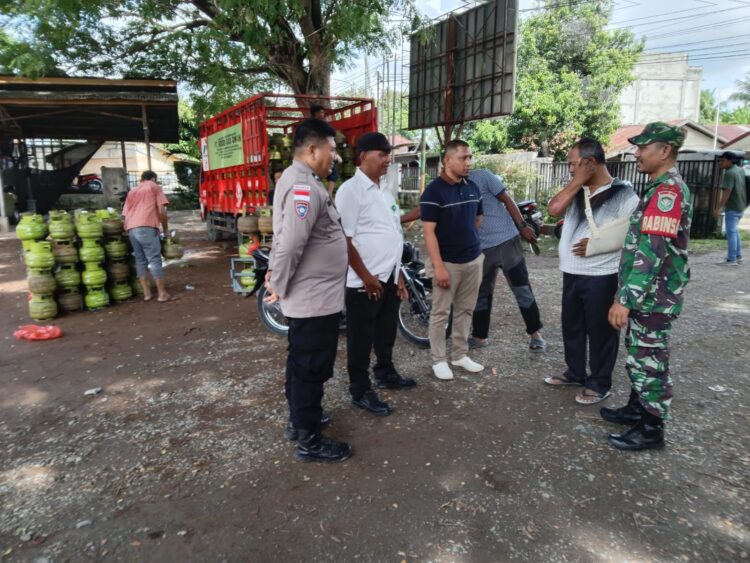 Keuchik Leu Ue: Distribusi LPG 3 Kg Di Darul Imarah Sangat Membantu Warga