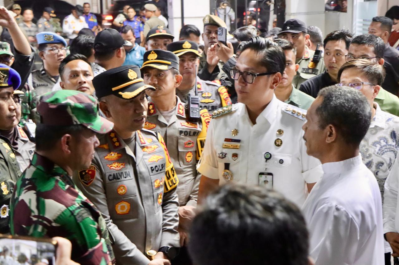 Kapolrestabes Medan Pimpin Patroli Skala Besar Malam Natal