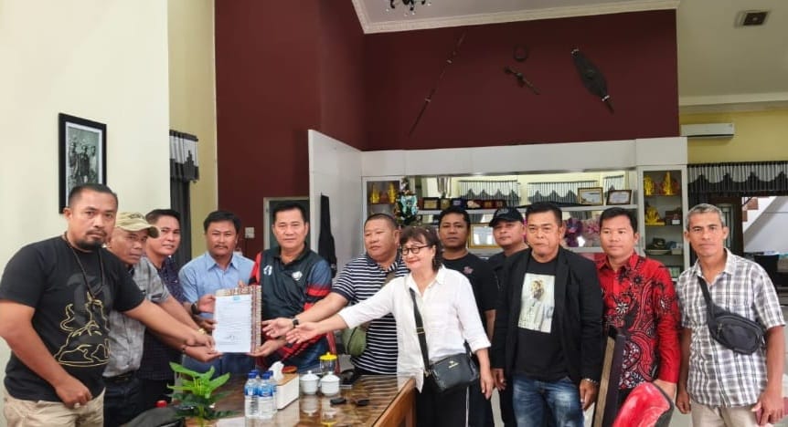 Bupati Nisel Dukung Penutupan PT Gruti Dan Teluk Nauli Di Kepulauan Batu