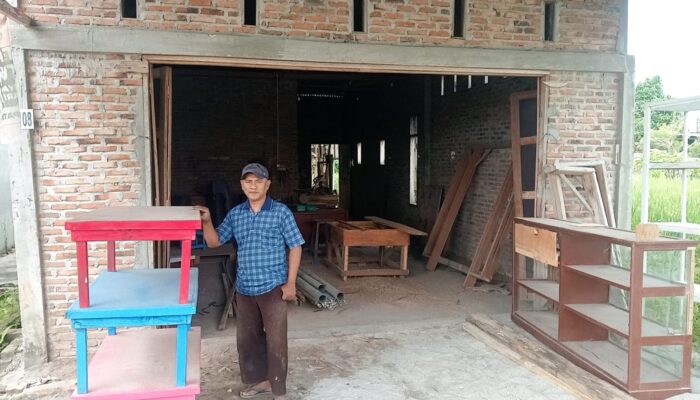 Akibat Lonjakan Harga Bahan Baku, Usaha Mebel Suratman Di Sidodadi Ramunia Terancam Tutup