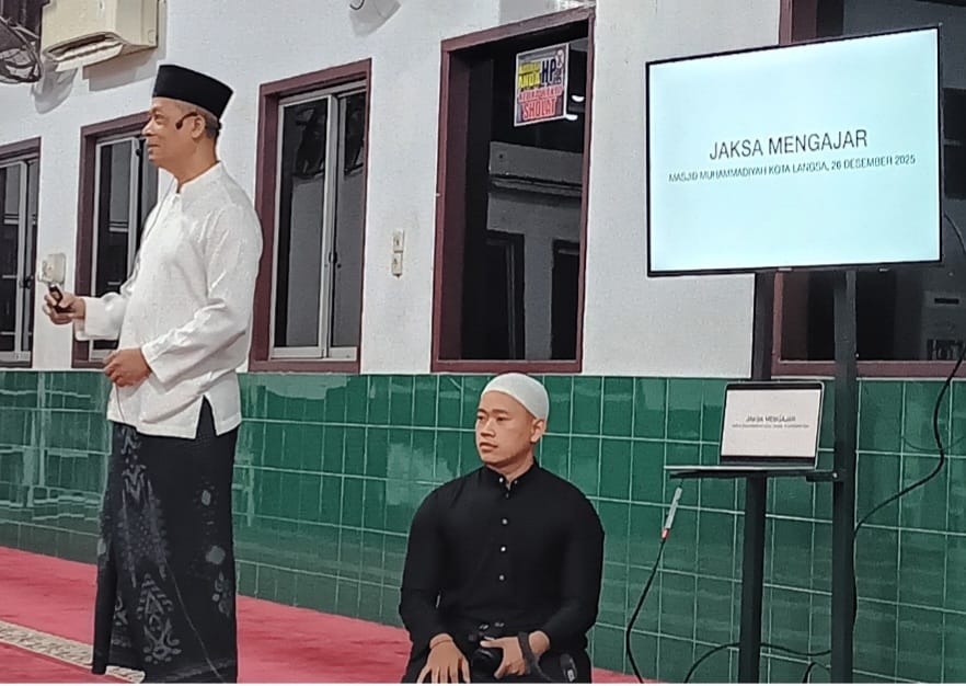 Kajari Langsa Berikan Tausiah Subuh: “Jangan Sesat Di Jalan yang Benar”