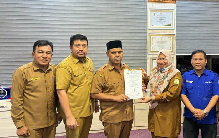 Plt Kadisdik Aceh Tunjuk Kepala SMKN 1 Abdya Jabat Plt Kacabdisdik