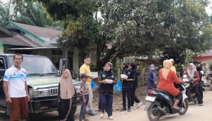 Tim Muhada Langsa Peduli Salurkan 1.000 Paket Makanan Ke Aceh Tamiang