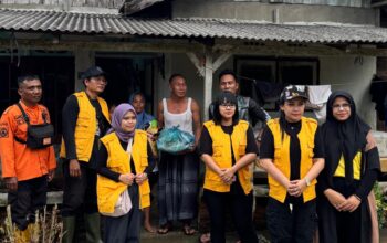 Tim PKM Tanggap Darurat UNPRI Salurkan Bantuan Banjir Di Hamparan Perak Dan Pantai Labu