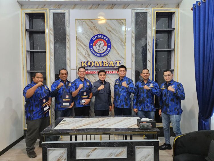 Ricky Anthony Serahkan SK DPD KOMBAT Labuhan Batu, Palas Dan Paluta