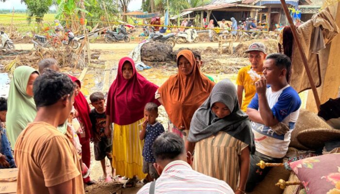 Korban Banjir Aceh Urara Krisis Air Bersih Dan Obat-obatan