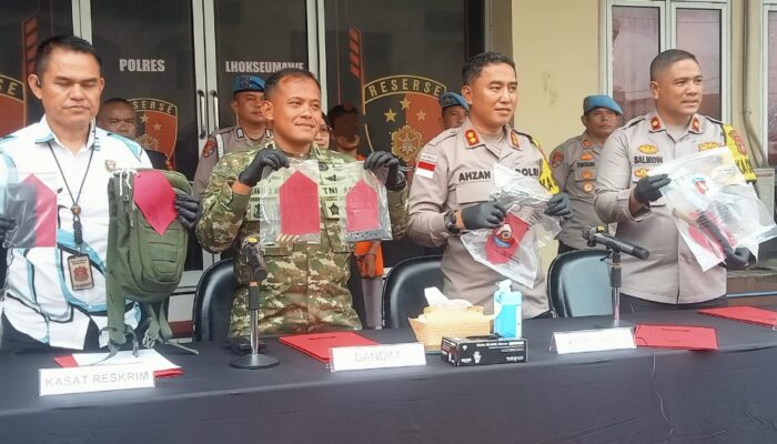 Aparat Amankan Pria Bersenpi Dalam Konvoi Bawa Bendera Bintang Bulan