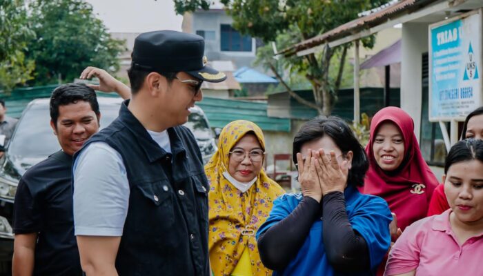 Sapa Warga Di Medan Helvetia, Rico Waas Beri Solusi Akta Hilang Akibat Banjir, Evaluasi Puskesmas, Dan Perbaikan Insfrastruktur