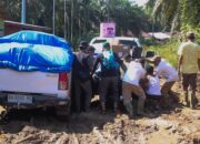 Lewati Jalan Ekstrem, Tim Medis FK UISU Tembus Desa Terpecil Di Tapsel