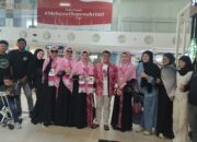 Usai Nikah Di Kualalumpur, Real Vatha Syahputra Bersama Istri Dan Keluarga Tunaikan Umrah