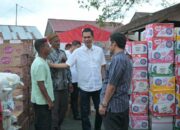 Sekda Aceh Tinjau Dan Salurkan Bantuan Pengungsi Aceh Utara