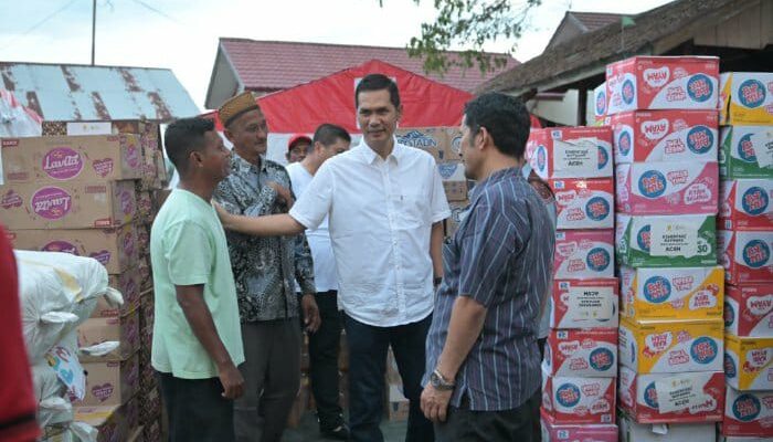 Sekda Aceh Tinjau Dan Salurkan Bantuan Pengungsi Aceh Utara