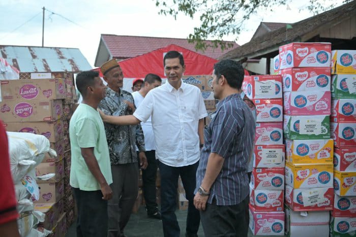 Sekda Aceh Tinjau Dan Salurkan Bantuan Pengungsi Aceh Utara