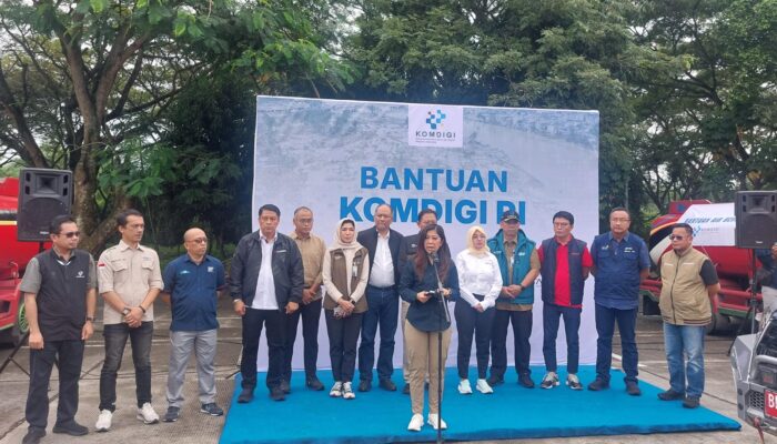 Lepas Bantuan Kemanusiaan Korban Banjir Aceh Tamiang