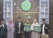 Rektor IAIN Langsa Beri Penghargaan Publikasi Ilmiah Kepada Dosen Berprestasi