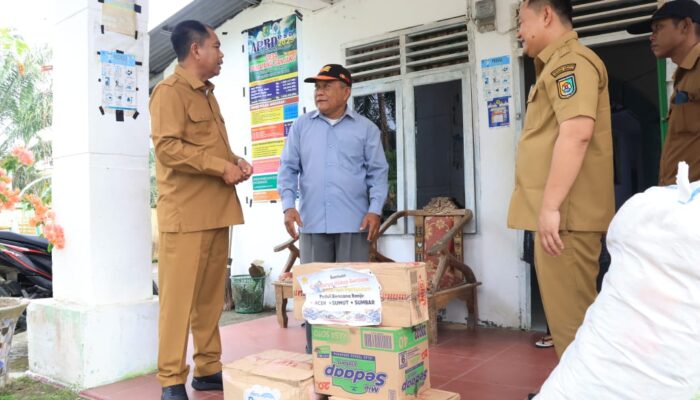 Pemkab Sergai Salurkan Bantuan Presiden Untuk Korban Banjir Di Sejumlah Desa