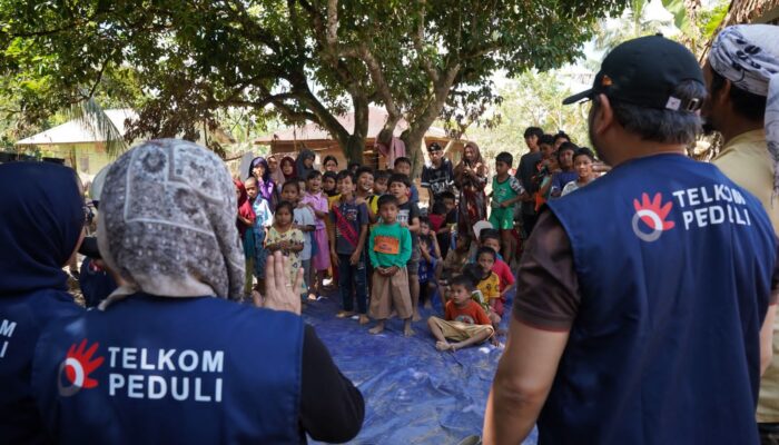 Relawan BUMN Peduli Telkom Indonesia Hadir Di Desa Menang Gini Aceh Tamiang