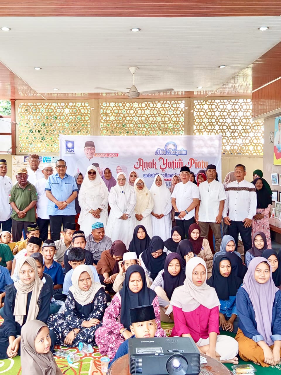 DPD PAN Binjai Gelar Doa Bersama, 100 Paket Sembako Dibagikan Ke Anak Yatim